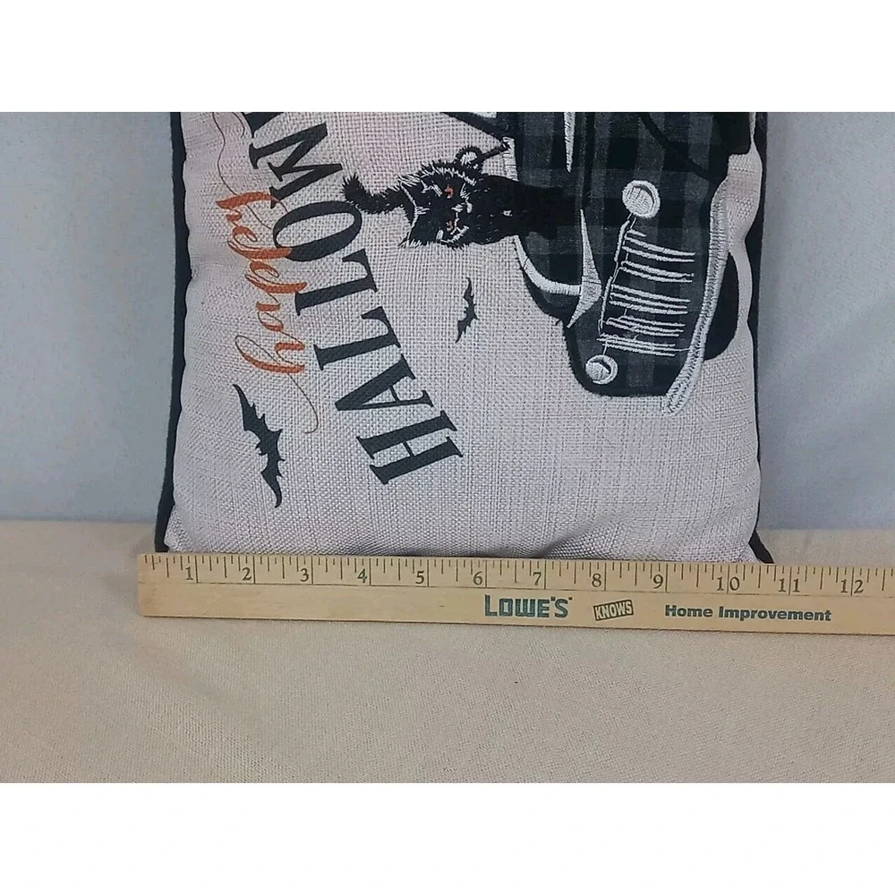 Happy Halloween Throw Pillow‎ Black Cat On Vintage Truck & Pumpkins Fall Pillow